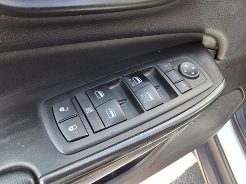 Used 2014 Jeep Cherokee Trailhawk w/ Cold Weather Group AWD/4WD image 17