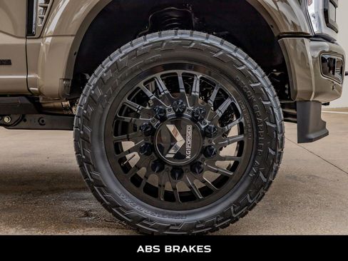 Used 2026 Ford F450 Platinum w/ Platinum Plus Package image 12