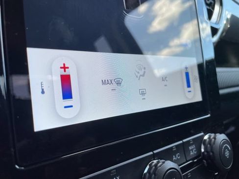 Certified 2025 Ford Ranger XLT AWD/4WD image 4