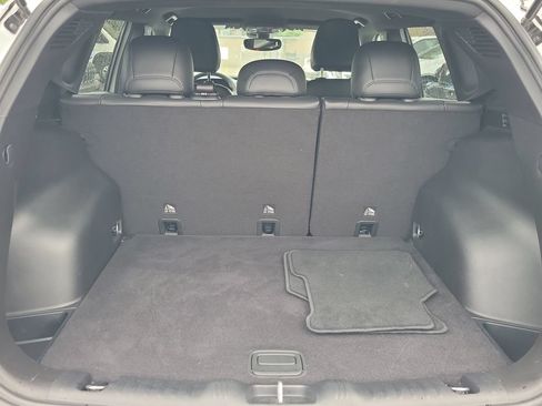 Certified 2025 Jeep Compass Limited AWD/4WD image 9