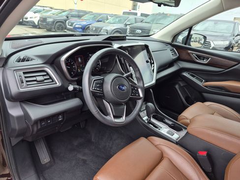 Used 2023 Subaru Ascent Touring AWD/4WD image 16