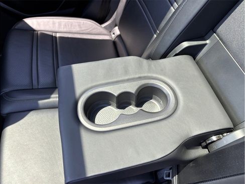 Used 2020 Porsche Cayenne image 45