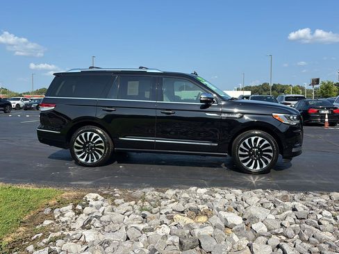 Used 2024 Lincoln Navigator Black Label AWD/4WD image 17