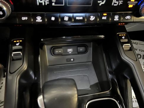 Used 2022 Kia Telluride S AWD/4WD image 16