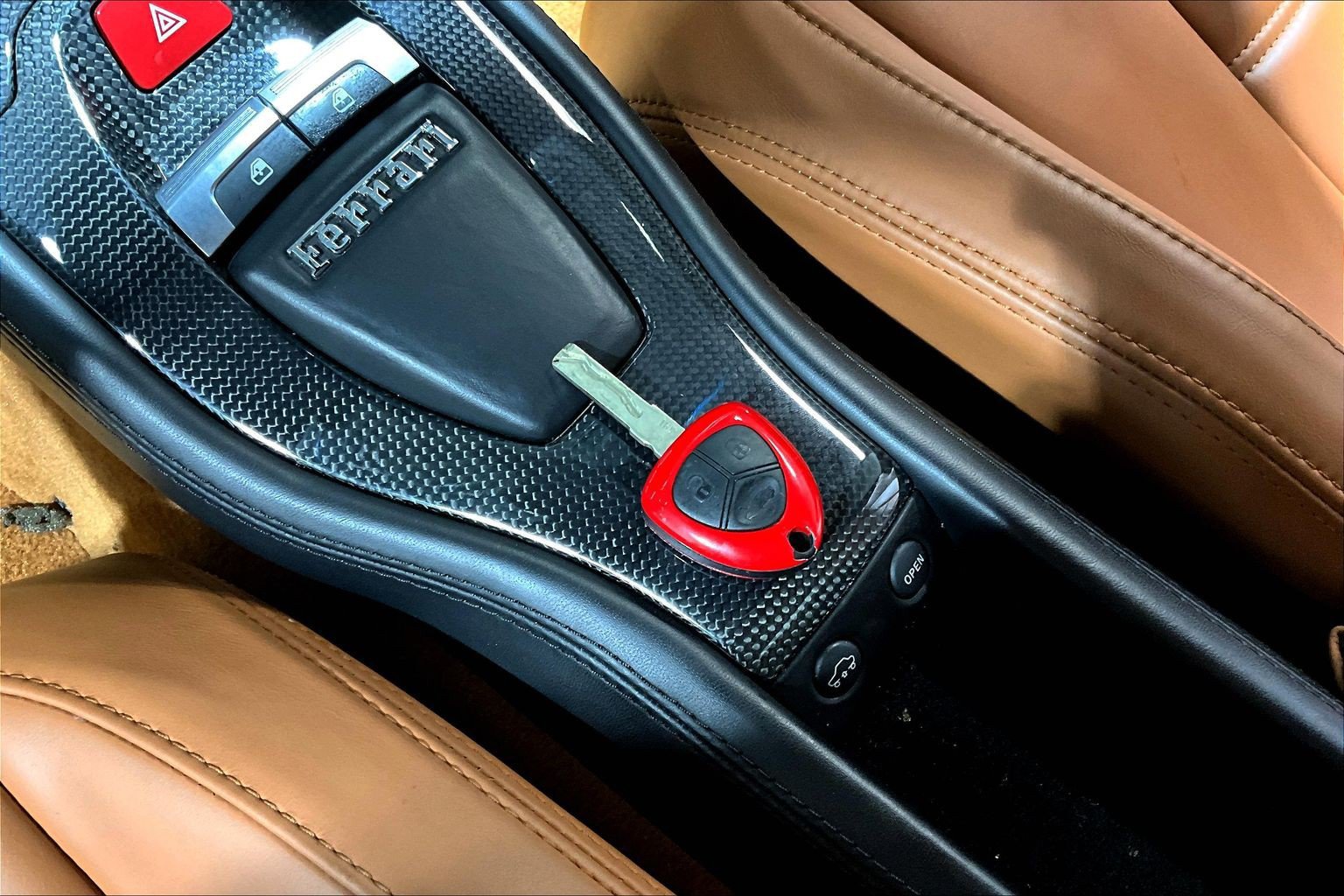 Used 2014 Ferrari 458 Italia Coupe RWD image 29