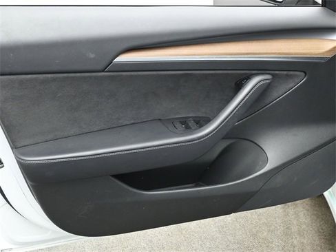 Used 2022 Tesla Model 3 Long Range image 9