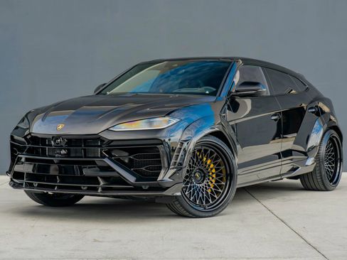 Used 2025 Lamborghini Urus SE image 3