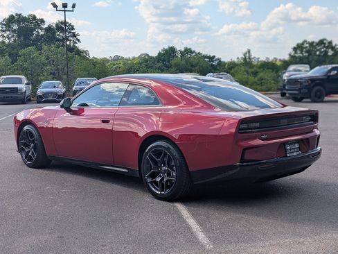 Used 2024 Dodge Charger R/T w/ Plus Group image 7