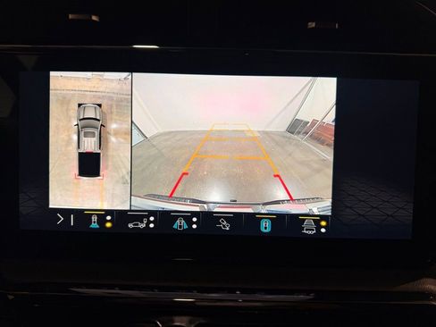 Used 2023 GMC Sierra 1500 AT4 w/ AT4 Premium Package image 25