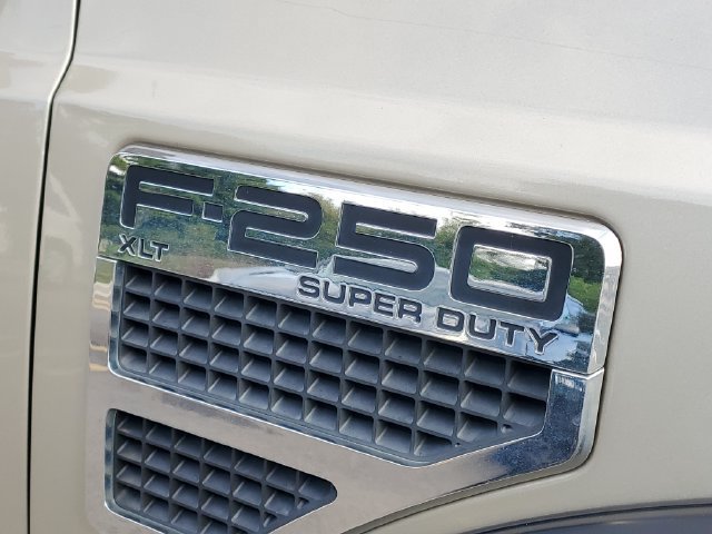 Used 2010 Ford F250 XLT AWD/4WD image 6