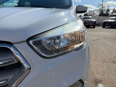 Used 2019 Ford Escape SE image 17