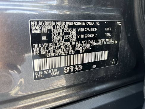 Used 2022 Toyota RAV4 LE FWD image 36