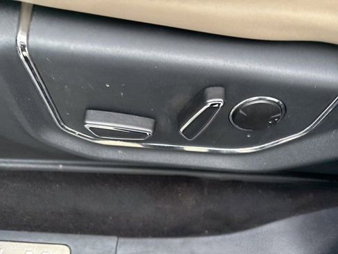 Used 2022 Ford Expedition Platinum image 28