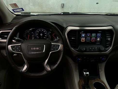 Used 2017 GMC Acadia Denali image 17