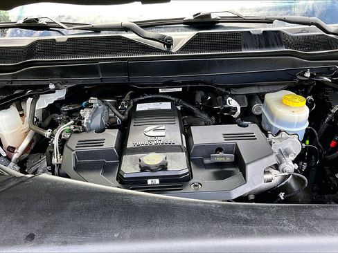 Used 2022 RAM 2500 Laramie AWD/4WD image 9