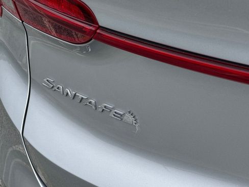 Used 2021 Hyundai Santa Fe SE FWD image 25