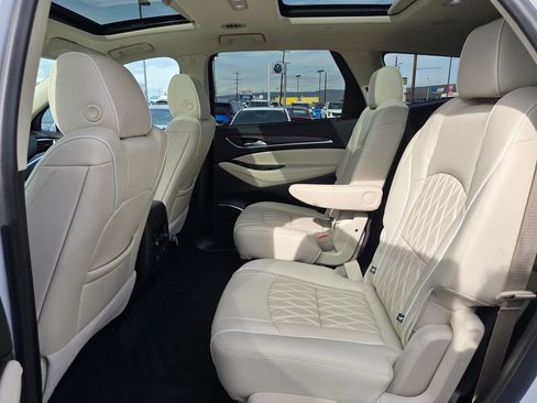 Used 2023 Buick Enclave Avenir w/ Avenir Technology Package AWD/4WD image 17