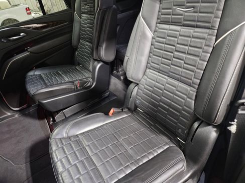 Used 2021 Cadillac Escalade Sport Platinum AWD/4WD image 29