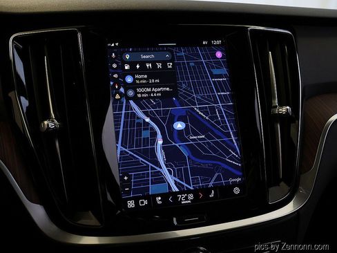 Used 2023 Volvo S60 T8 Plus image 20