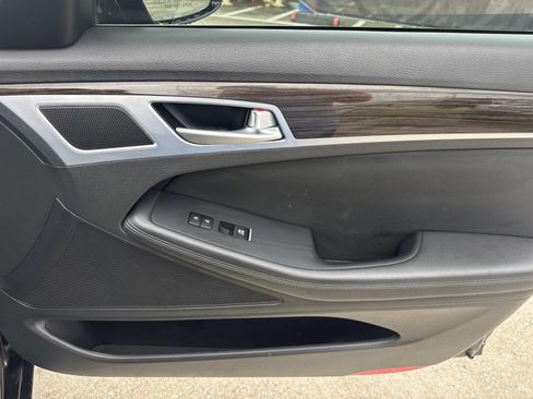 Used 2018 Genesis G80 3.8 RWD image 15