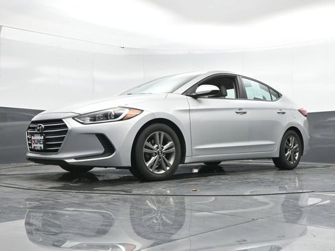 Used 2018 Hyundai Elantra SEL image 49