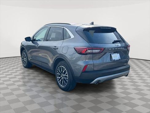 Used 2025 Ford Escape SE w/ PHEV Premium Package image 5