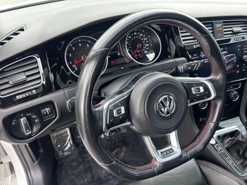 Used 2019 Volkswagen Golf 4-Door FWD image 20
