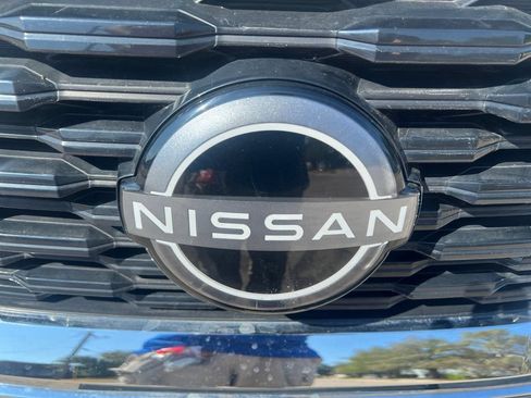 Used 2023 Nissan Rogue SV AWD/4WD image 22