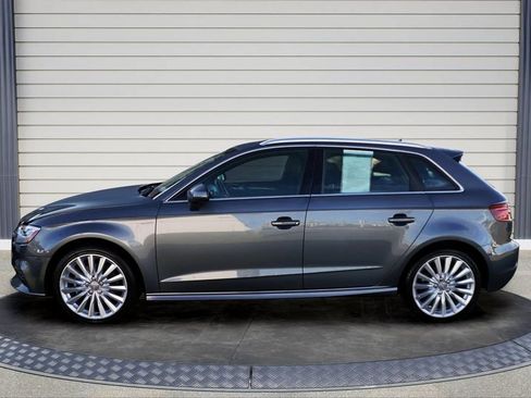 Used 2017 Audi A3 e-tron Premium Plus w/ Technology Package image 4