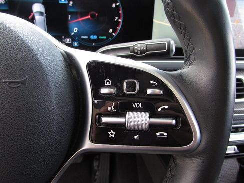 Used 2020 Mercedes-Benz GLE 450 4MATIC w/ MBUX Technology Package image 15