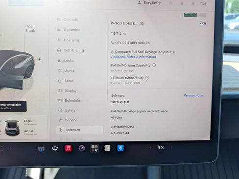 Used 2023 Tesla Model 3 Standard Range RWD image 2