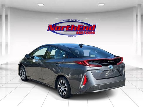 Used 2020 Toyota Prius Prime XLE image 5