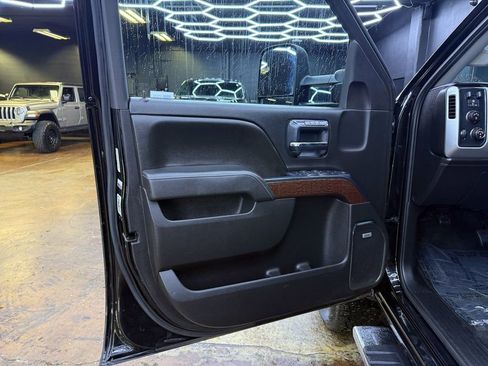 Used 2015 GMC Sierra 2500 SLT w/ Duramax Plus Package image 12