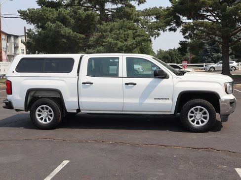 Used 2018 GMC Sierra 1500 4x4 Crew Cab w/ Sierra Convenience Package image 3