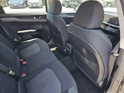 Used 2025 Kia K5 LXS FWD image 11