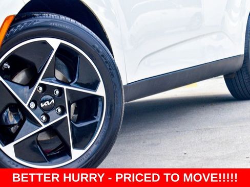 Used 2023 Kia Soul EX image 5