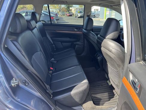 Used 2014 Subaru Outback 2.5i Limited AWD/4WD image 10
