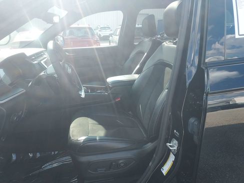 Used 2023 Jeep Grand Cherokee Altitude AWD/4WD image 29