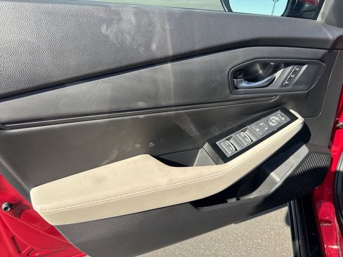 Used 2025 Honda Accord Touring image 16