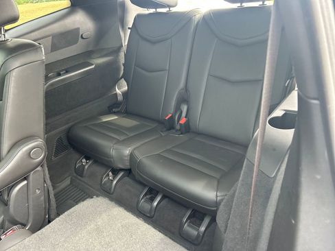 Used 2023 Cadillac XT6 Sport image 38