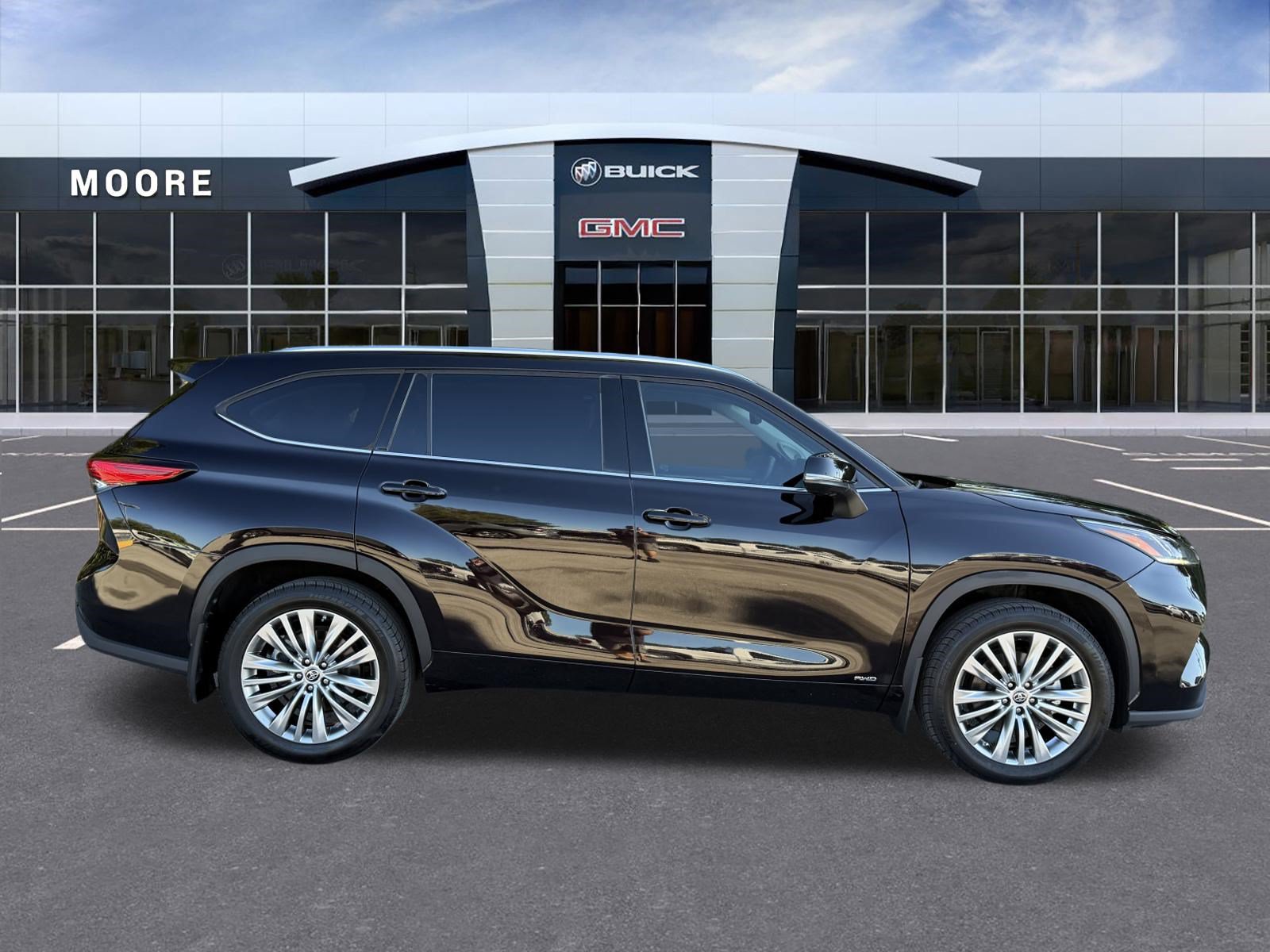 Used 2022 Toyota Highlander Platinum AWD/4WD image 2