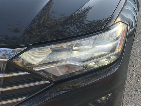 Used 2021 Volkswagen Jetta S image 10