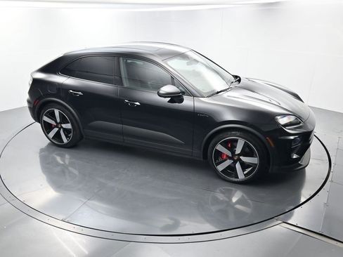 Certified 2025 Porsche Macan 4S Electric image 44