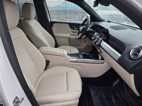 New 2026 Mercedes-Benz GLB 250 image 11