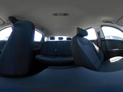 Used 2025 Kia K4 FWD image 47