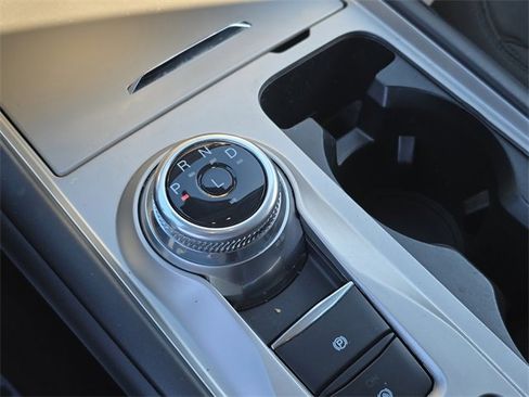 Used 2023 Ford Explorer XLT image 25