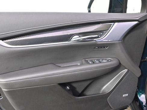 New 2025 Cadillac XT6 Sport w/ Technology Package image 23