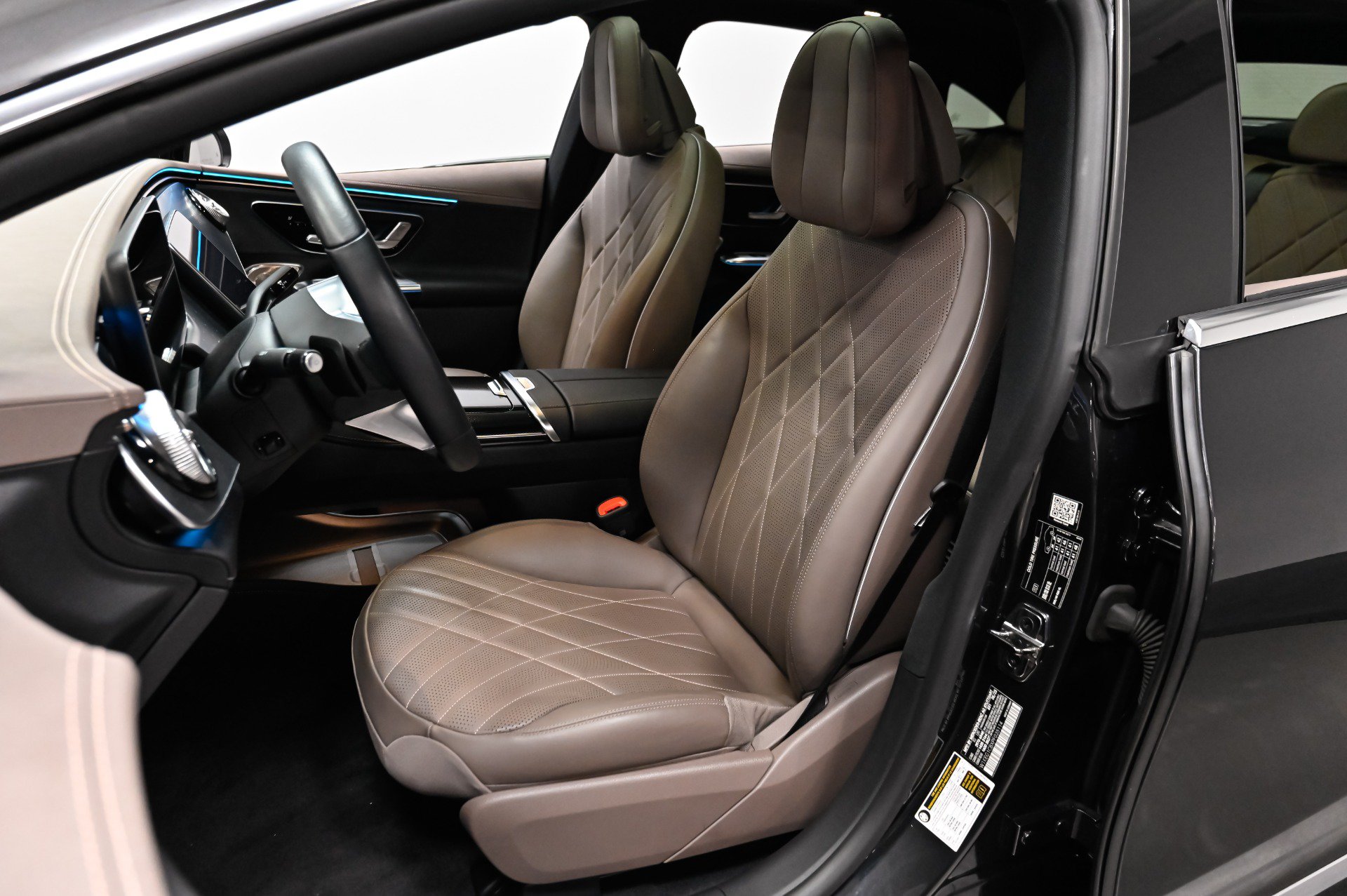 Used 2023 Mercedes-Benz EQE 350+ 4MATIC Sedan image 7