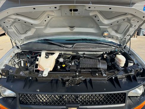 Used 2017 Chevrolet Express 2500 LS image 14