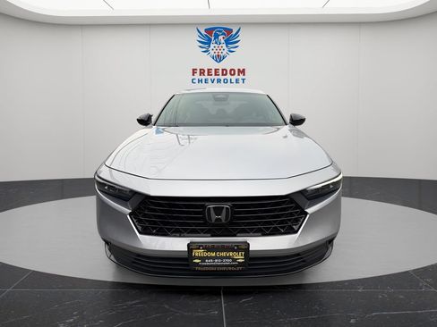 Used 2024 Honda Accord Sport image 8